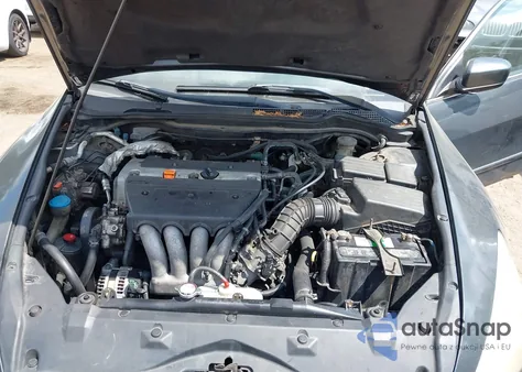 2004 Honda Accord 2.4 Lx из США, поврежденный, VIN 1HGCM56374A077465